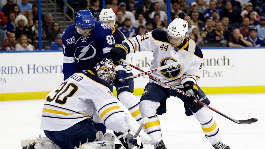 Sabres Lightning Hockey