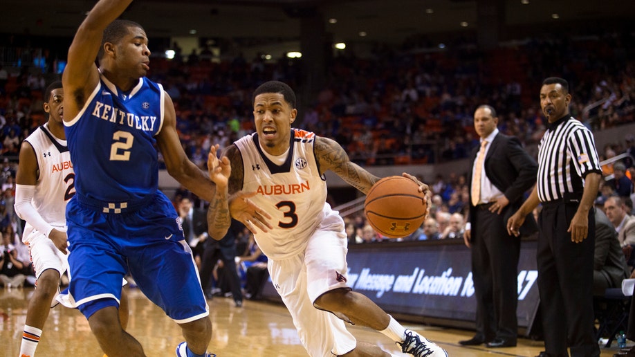 23b3bbd6-Kentucky Auburn Basketball
