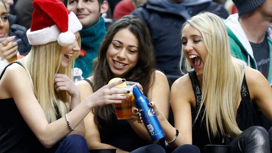 954c5fae-Suns Trail Blazers Basketball