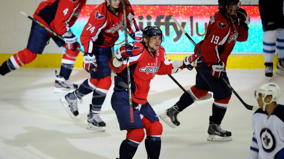 3a7b3158-Jets Capitals Hockey