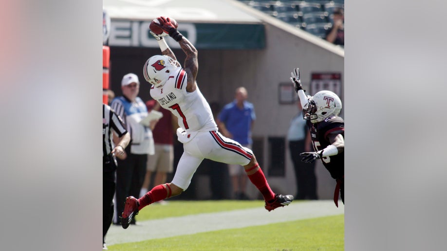 afa29c6e-Louisville Temple Football