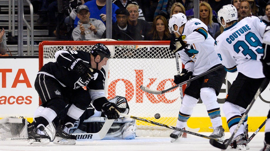 7109dc0e-Sharks Kings Hockey