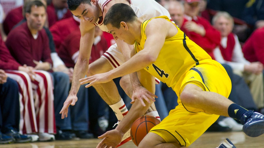 adb6c7f4-Michigan Indiana Basketball