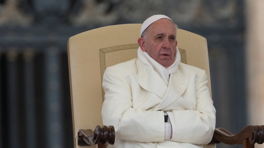 333ba9b3-Vatican Cold Pope