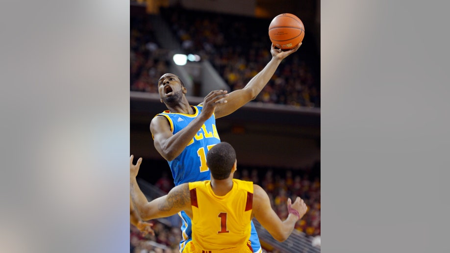 0d504d82-UCLA USC Basketball