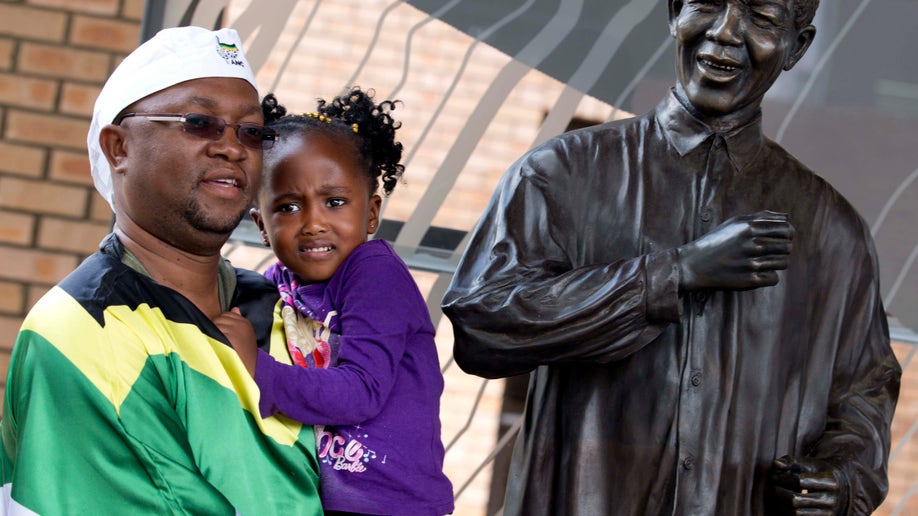 3f2c0476-South Africa Mandela Mourning