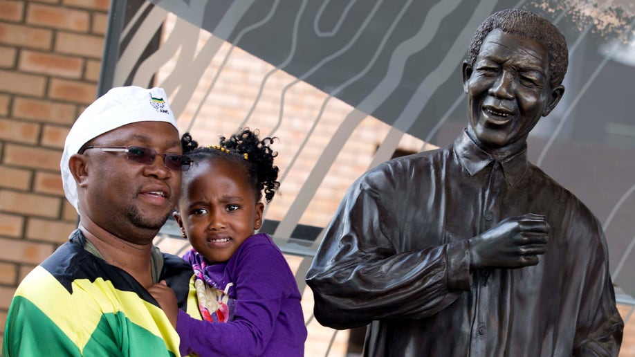 3f2c0476-South Africa Mandela Mourning