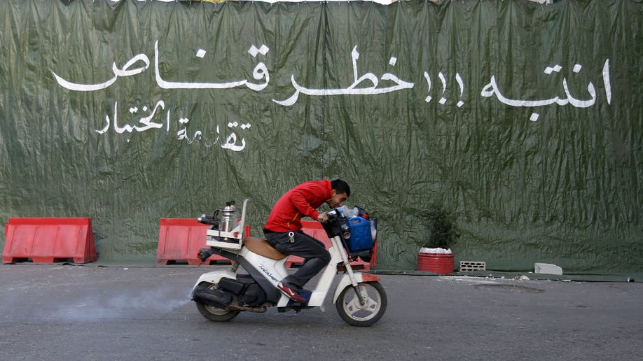 a1e7a1c0-APTOPIX Mideast Lebanon Syria