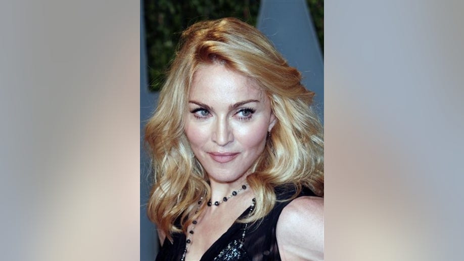 493b51f0-People Madonna