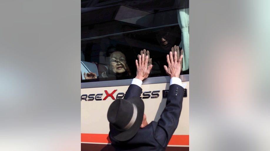 a4b53024-North Korea Koreas Divided Families