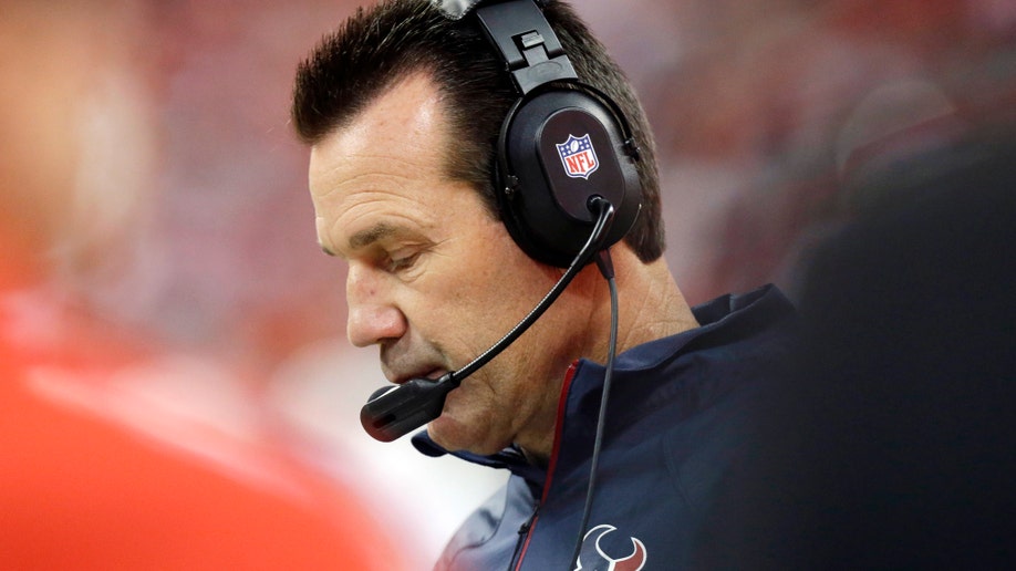 4b8beb09-Colts Texans Football