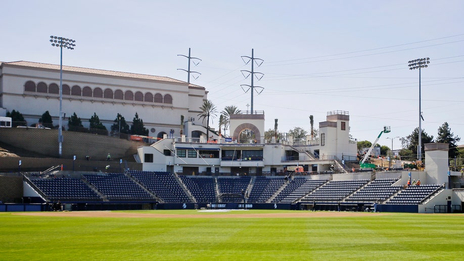 71657f07-San Diego Fowler Park Baseball