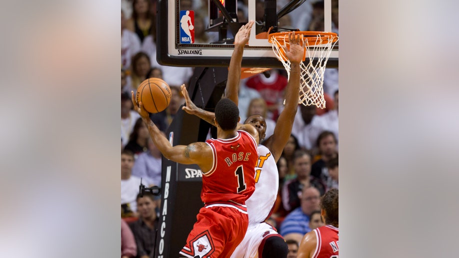 f43ba638-Bulls Heat Basketball