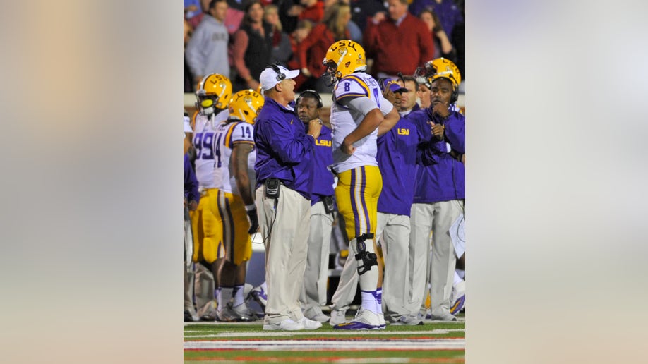 4cc8a95a-LSU Mississippi Football