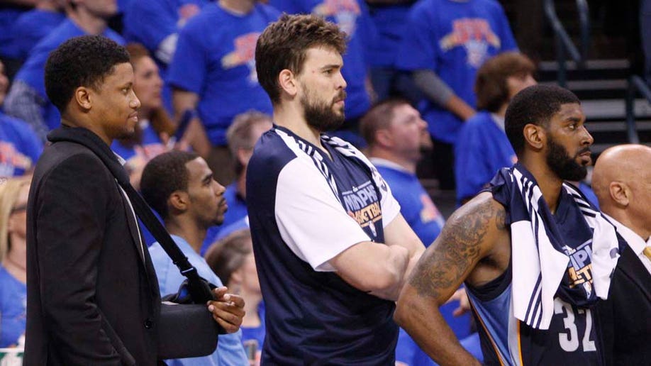 4d404d54-Grizzlies Thunder Basketball