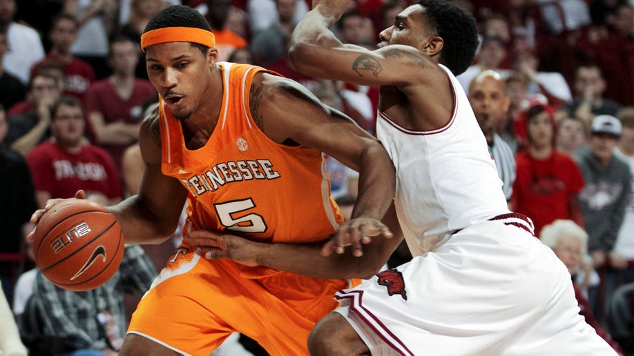 d3fab7d9-Tennessee Arkansas Basketball