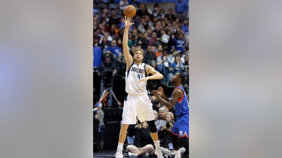 dfb864fc-76ers Mavericks Basketball