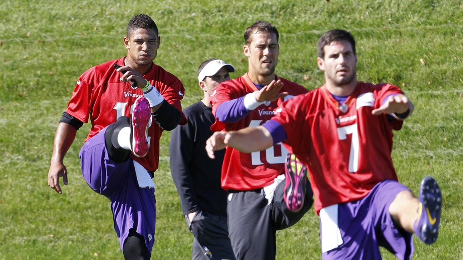 Quarterback di luar lapangan: Newton terus berjuang untuk Panthers dan Renungkan latihan dengan Viking
