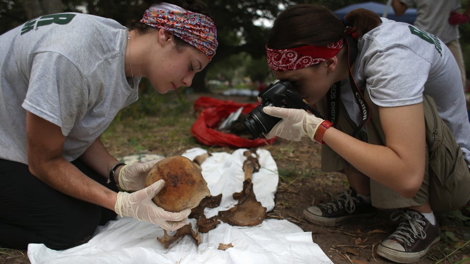 4e70c1cc-169305375JM052_ANTHROPOLOGI