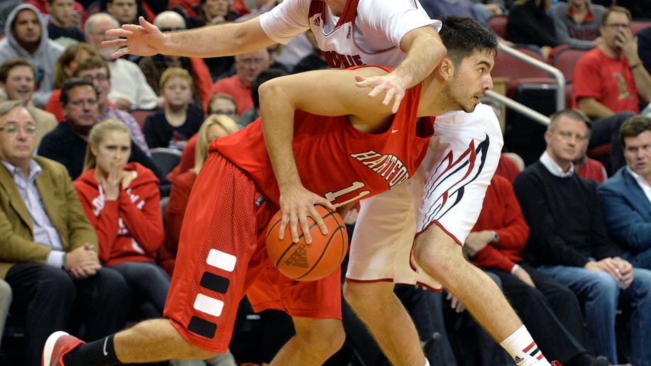 4e999bdb-Hartford Louisville Basketball