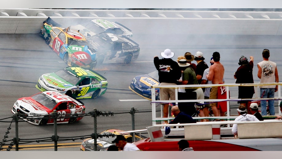 715122b1-APTOPIX NASCAR Talladega Auto Racing