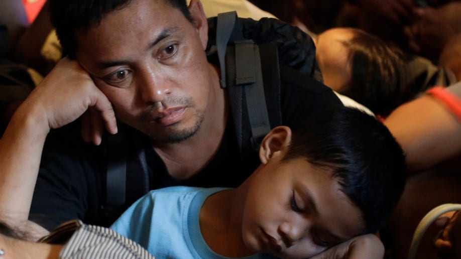 d2481b7c-Philippines Typhoon