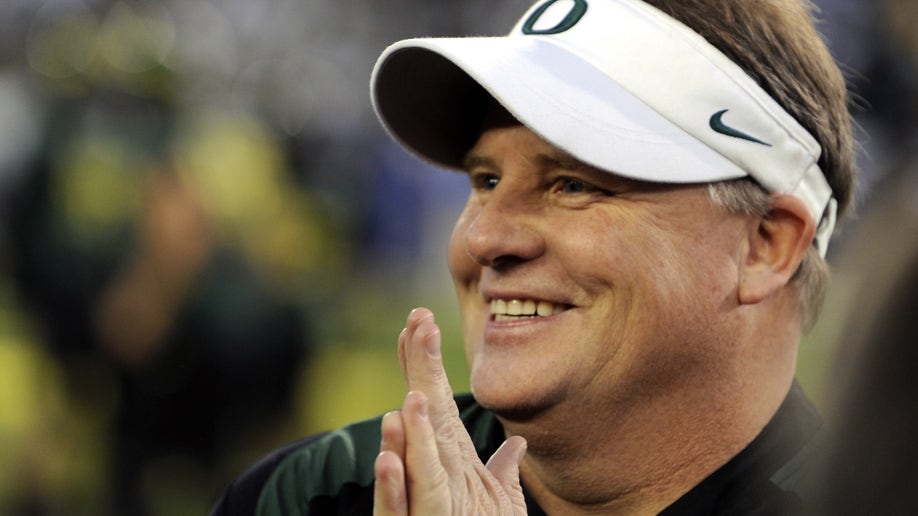 f0003b48-Eagles Kelly Football