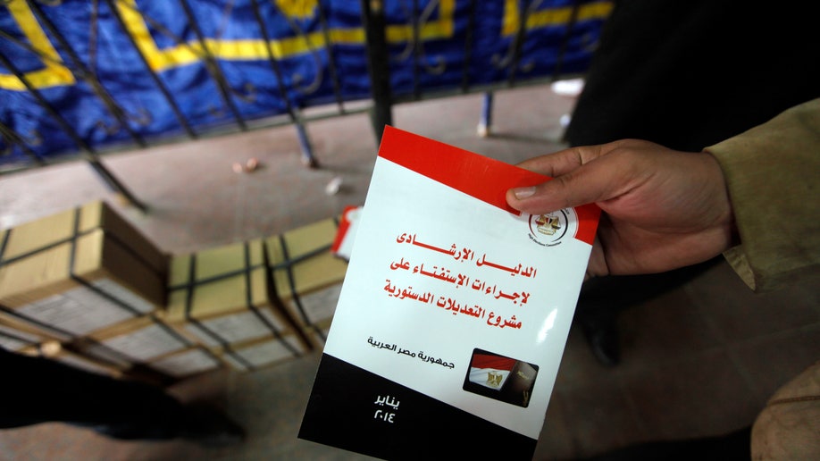 680962e7-Mideast Egypt Crucial Referendum