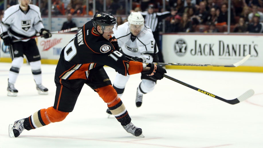 04d71424-Kings Ducks Hockey