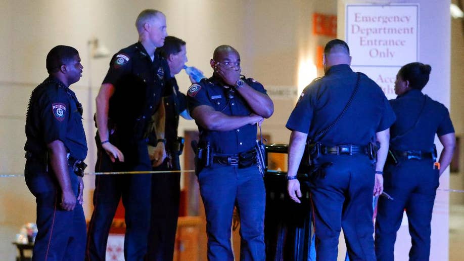 Police: 5 Officers Dead, 7 Hurt In Dallas Protest Shooting | Fox News