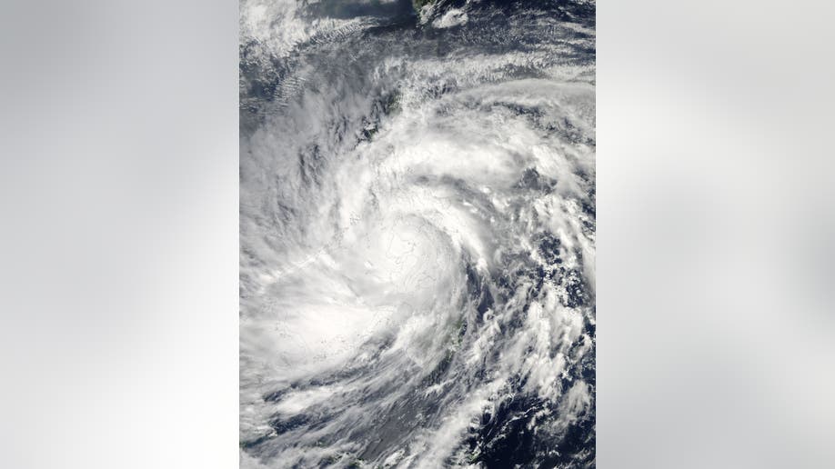 048c5746-Philippines Typhoon