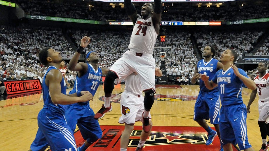 8bad1b6f-Memphis Louisville Basketball