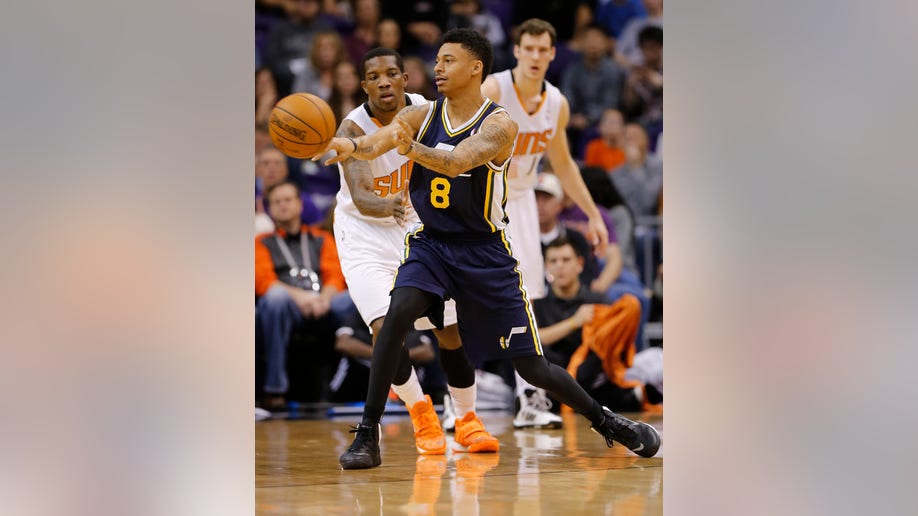 375e2553-Jazz Suns Basketball