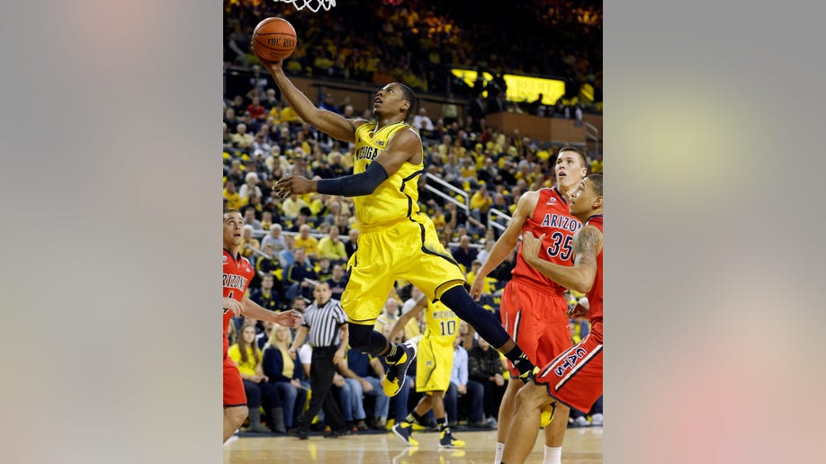 f191a523-Arizona Michigan Basketball