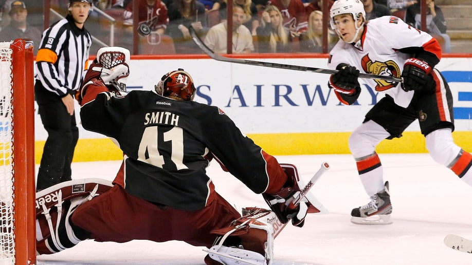 c195ff99-Senators Coyotes Hockey