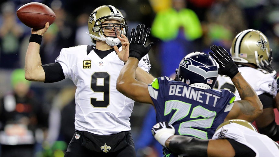 b7a4d925-Saints Seahawks Football