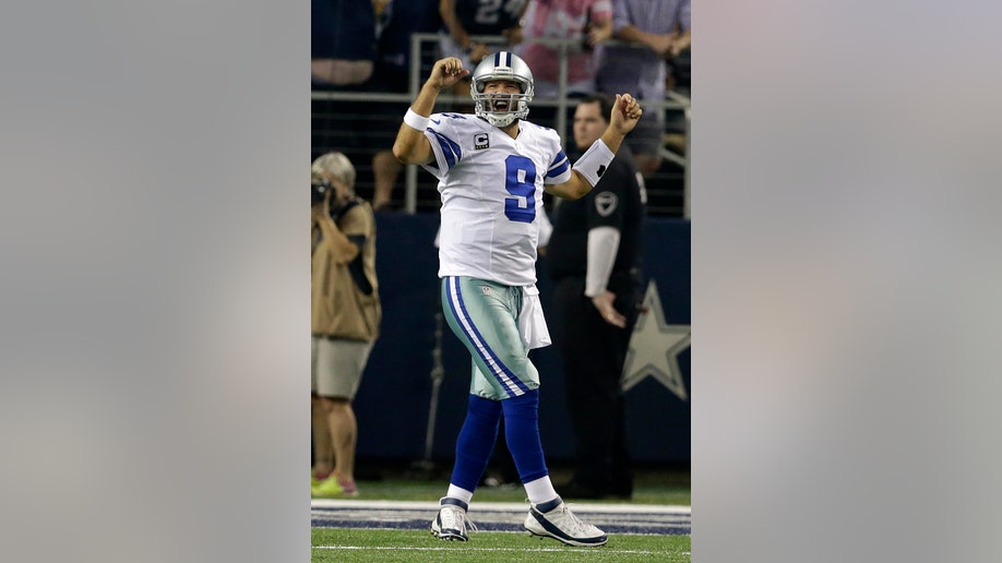 a57aa5a9-Redskins Cowboys Football