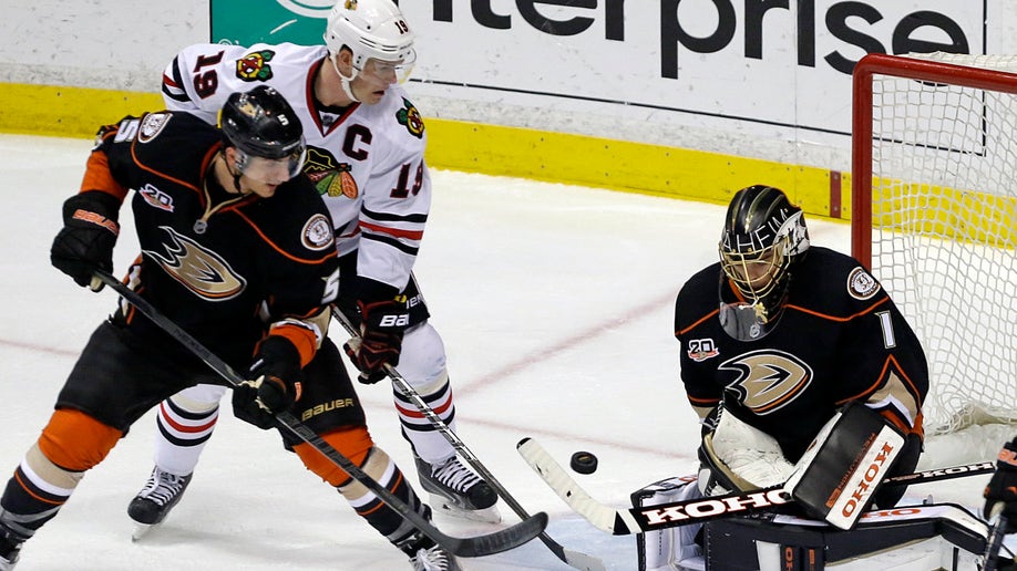 Blackhawks Ducks Hockey