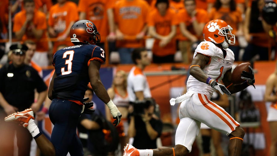 ef9c2728-Clemson Syracuse Football