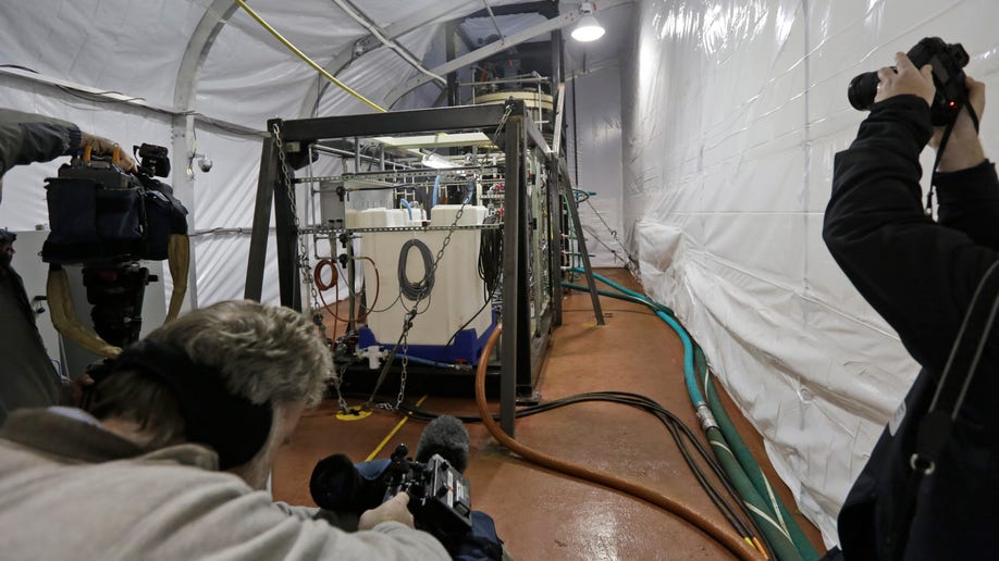 0667dc7f-Spain Chemical Weapons Destruction Ship