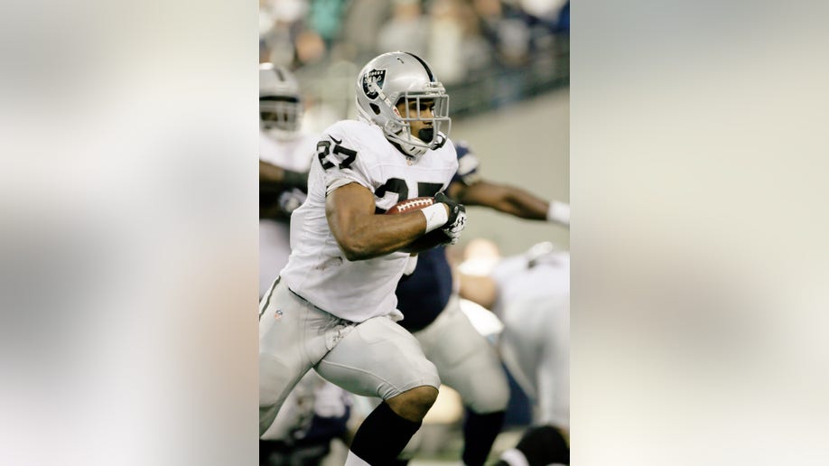 c5eb6b9c-Raiders Cowboys Football