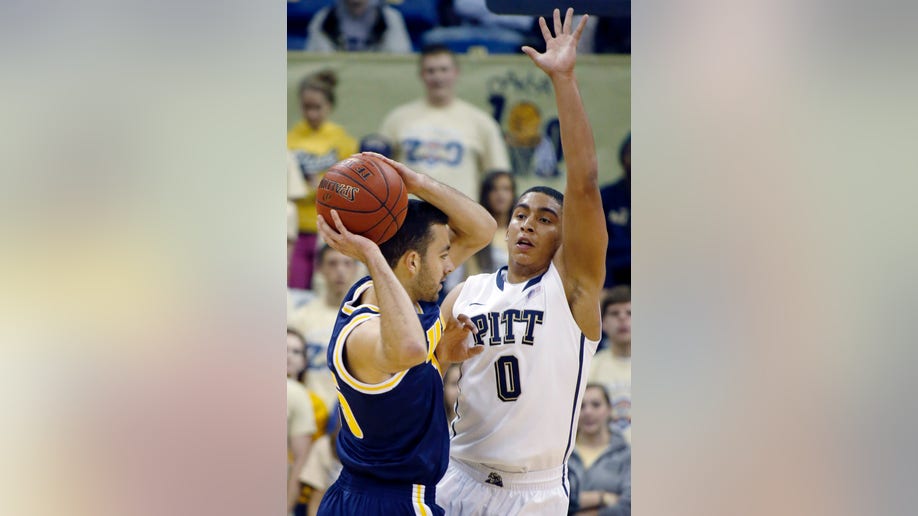 ca1a0151-Pittsburgh Robinson Basketball