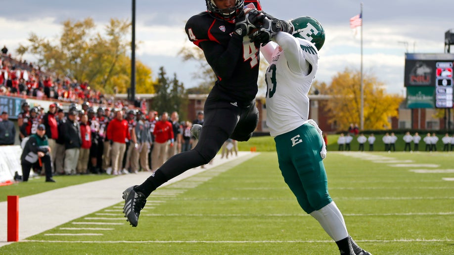 40c1ef0c-APTOPIX E Michigan N Illinois Football