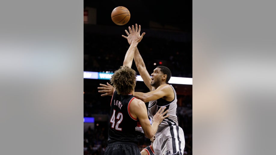 26937488-Trail Blazers Spurs Basketball