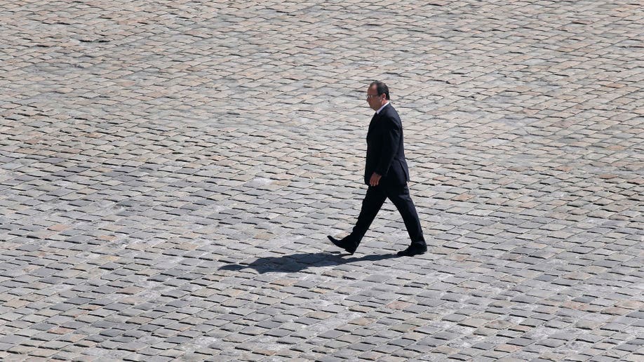 France Lonely Cabinet
