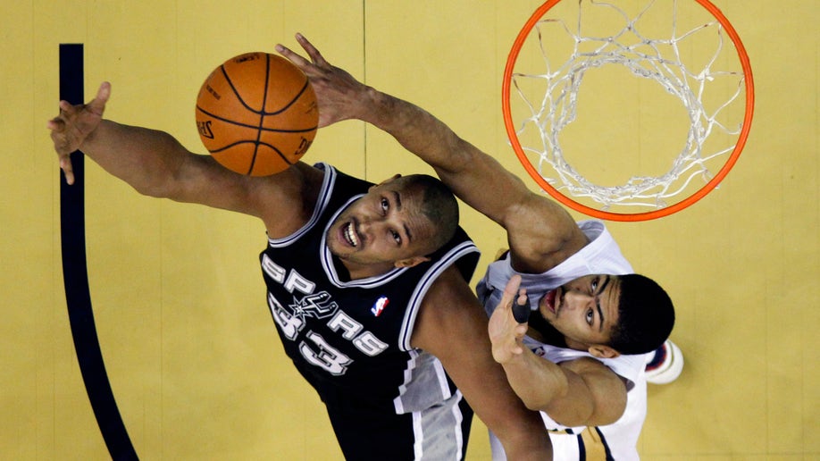 APTOPIX Spurs Pelicans Basketball