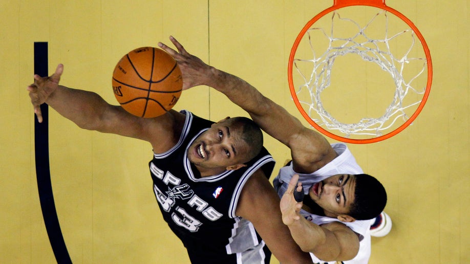 APTOPIX Spurs Pelicans Basketball