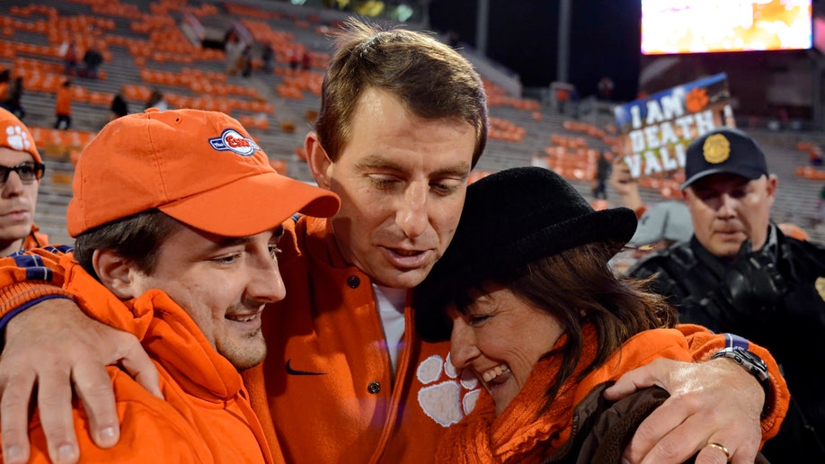 648e4ce8-Georgia Tech Clemson Football