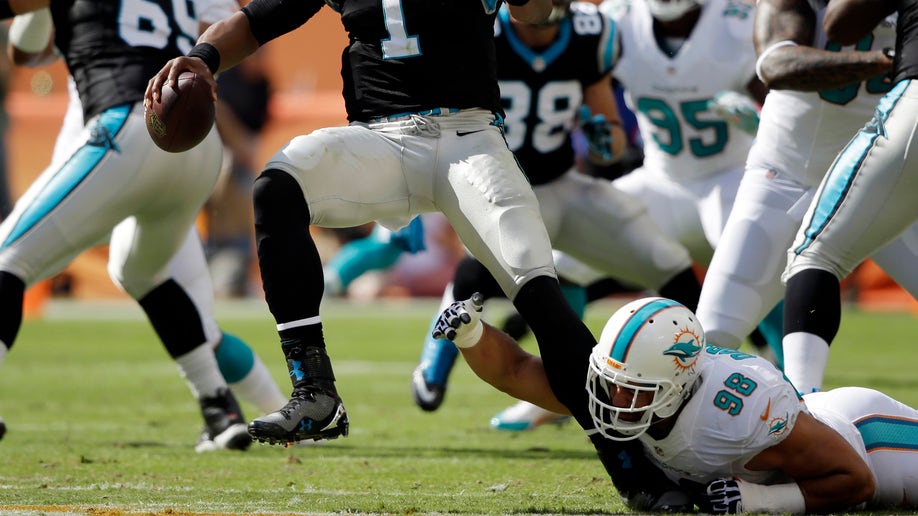 67763559-Panthers Dolphins Football