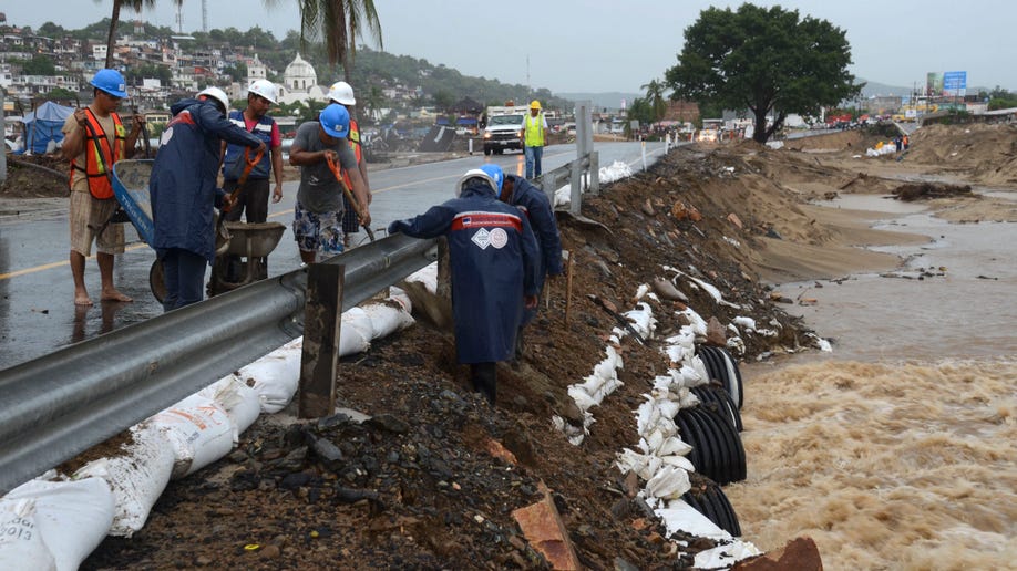 0fdb8a64-Mexico Tropical Weather